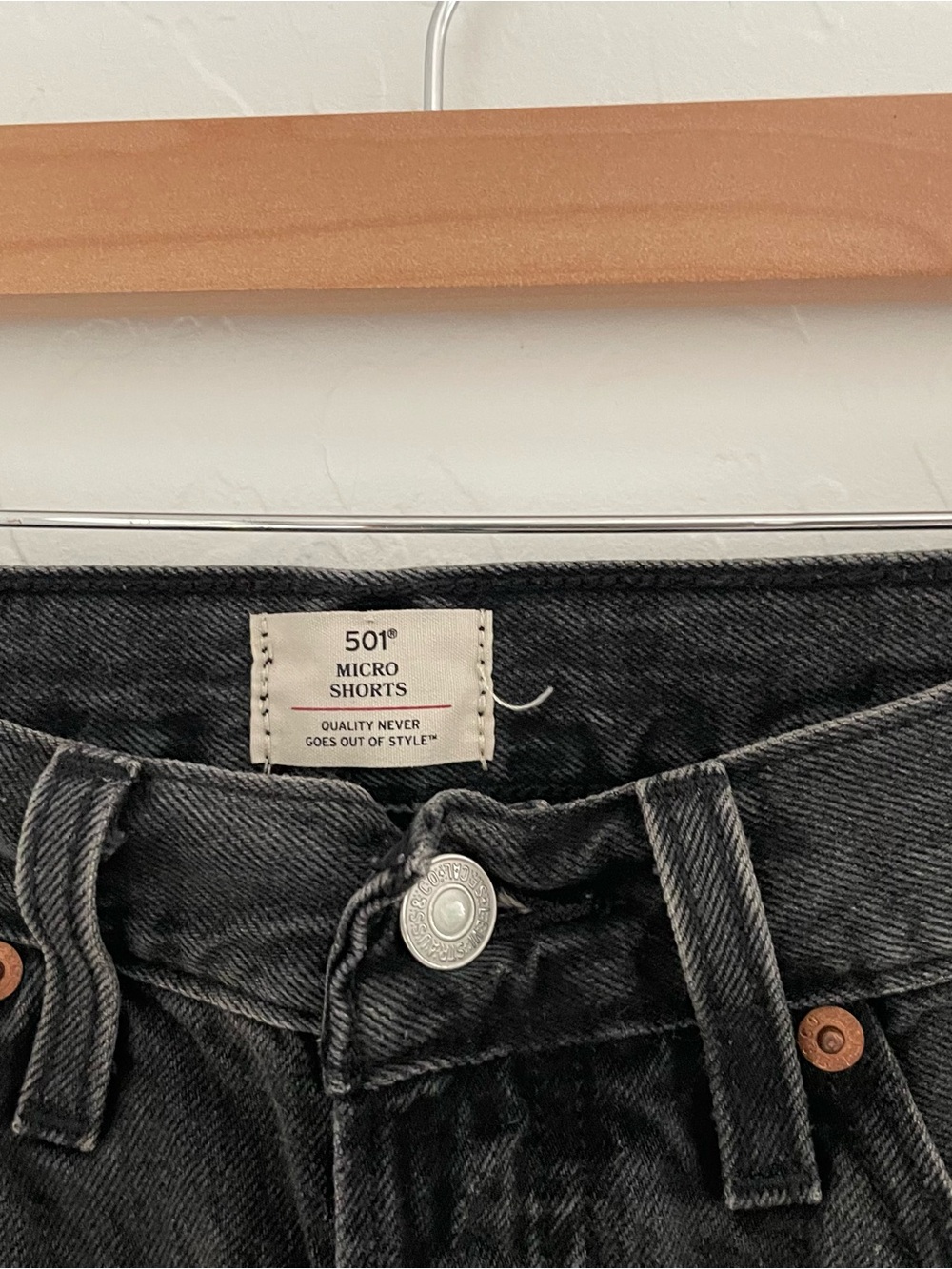 Levi’s 501 micro mini shorts black size 25 - Picture 3 of 7